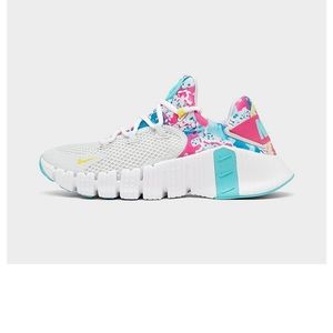 WOMEN'S NIKE FREE METCON 4 TRAINING SHOES
